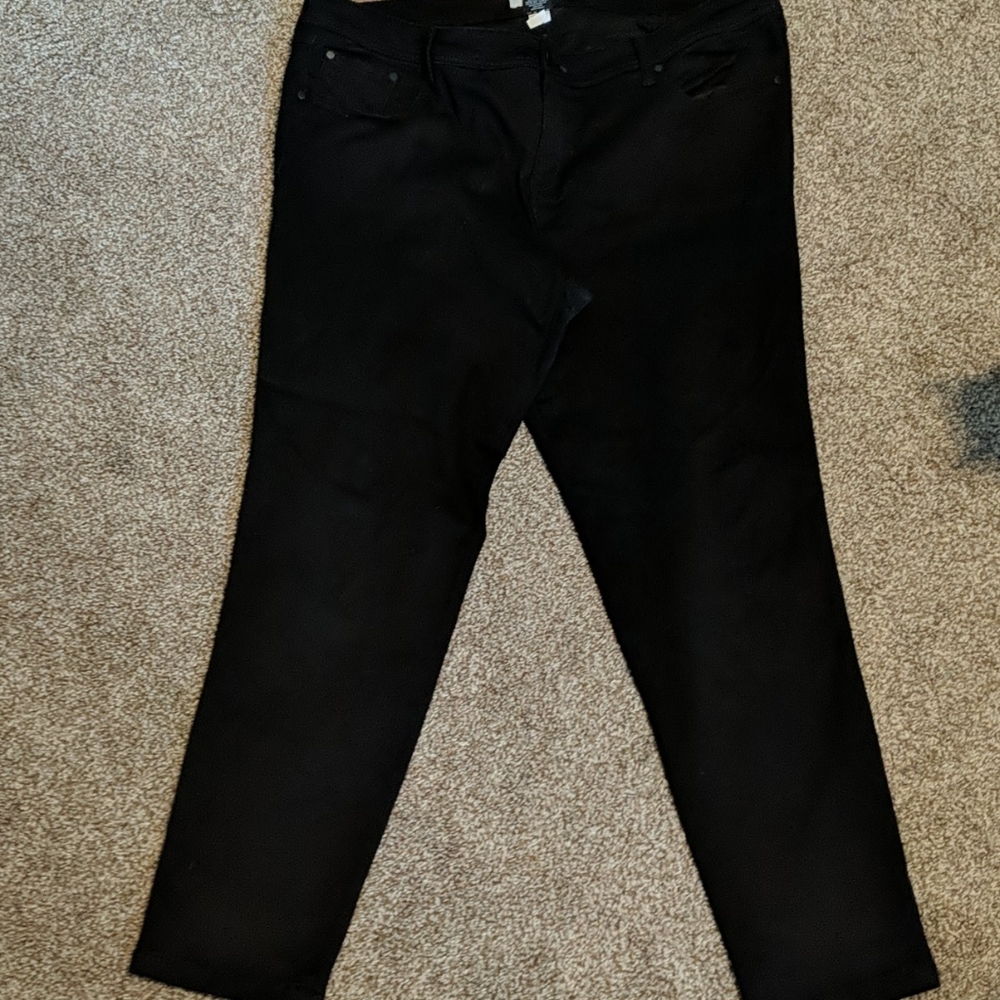 Black skinny jeans